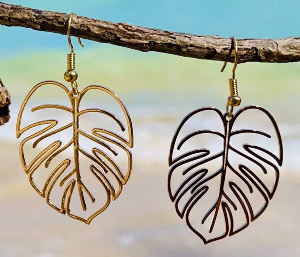 Leaf Style Gold Tone Earrings - Image 4
