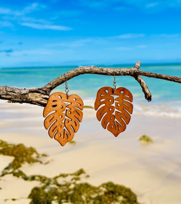 Wooden Monstera Leaf Style Dangle Earrings - Image 4